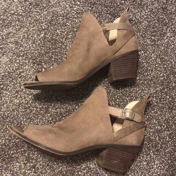 HOST PICK 11/26✨✨ Lucky Brand Booties - Picture 2 of 5